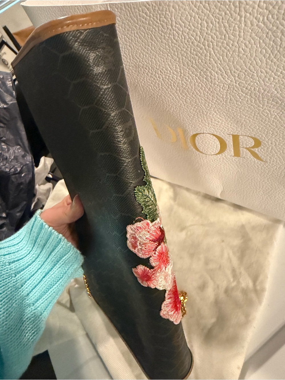 Christian Dior Honeycomb Chain Shoulder Bag - Picture 8 of 17